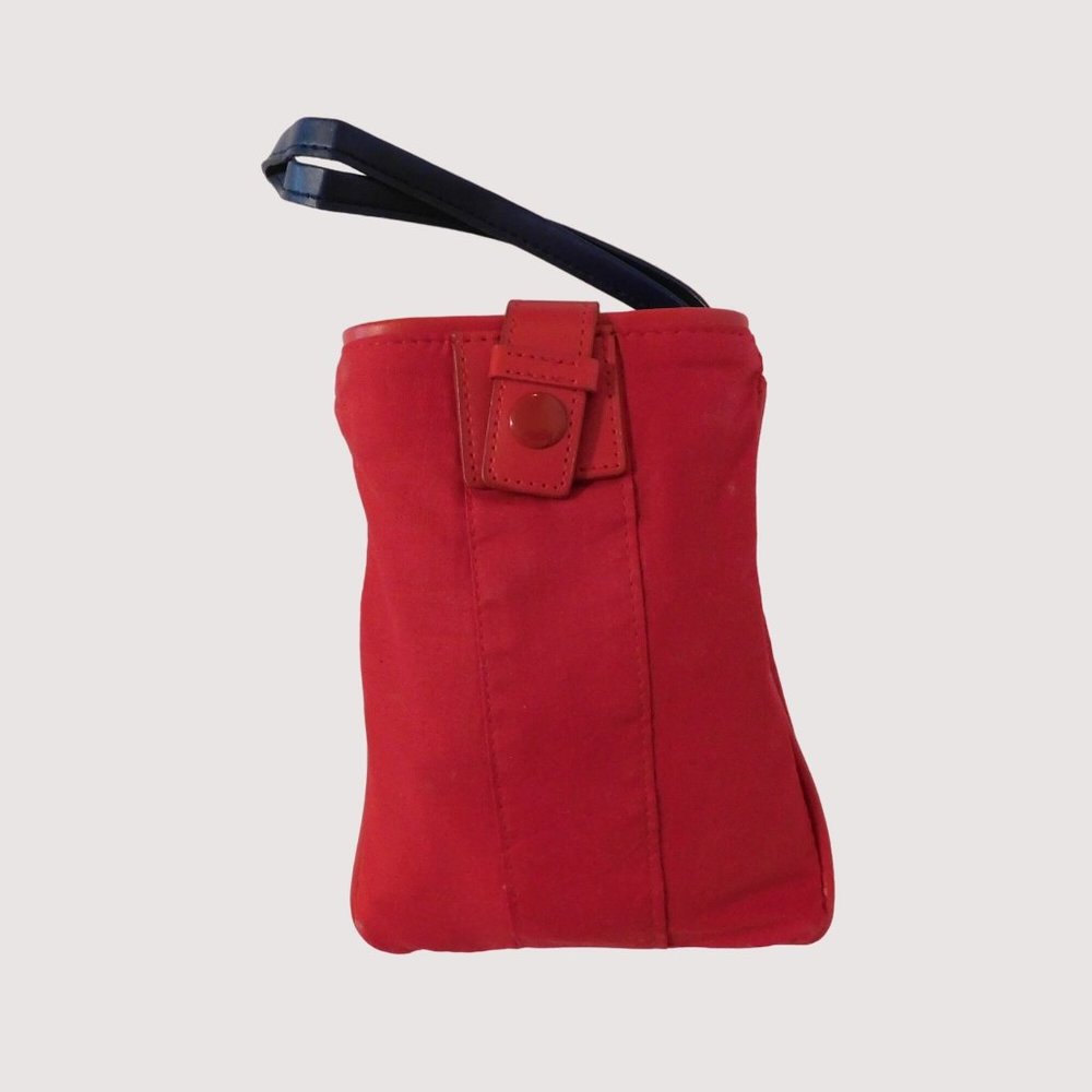 Delta Airlines First Class Amenity Travel Kit Red Snap Closure Detachable Strap